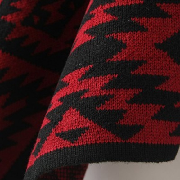 Aztec Print Open front print cardigan in Burgundy - Picture 7 of 7